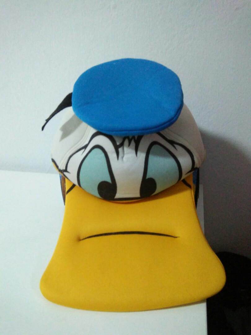 donald duck hat disneyland