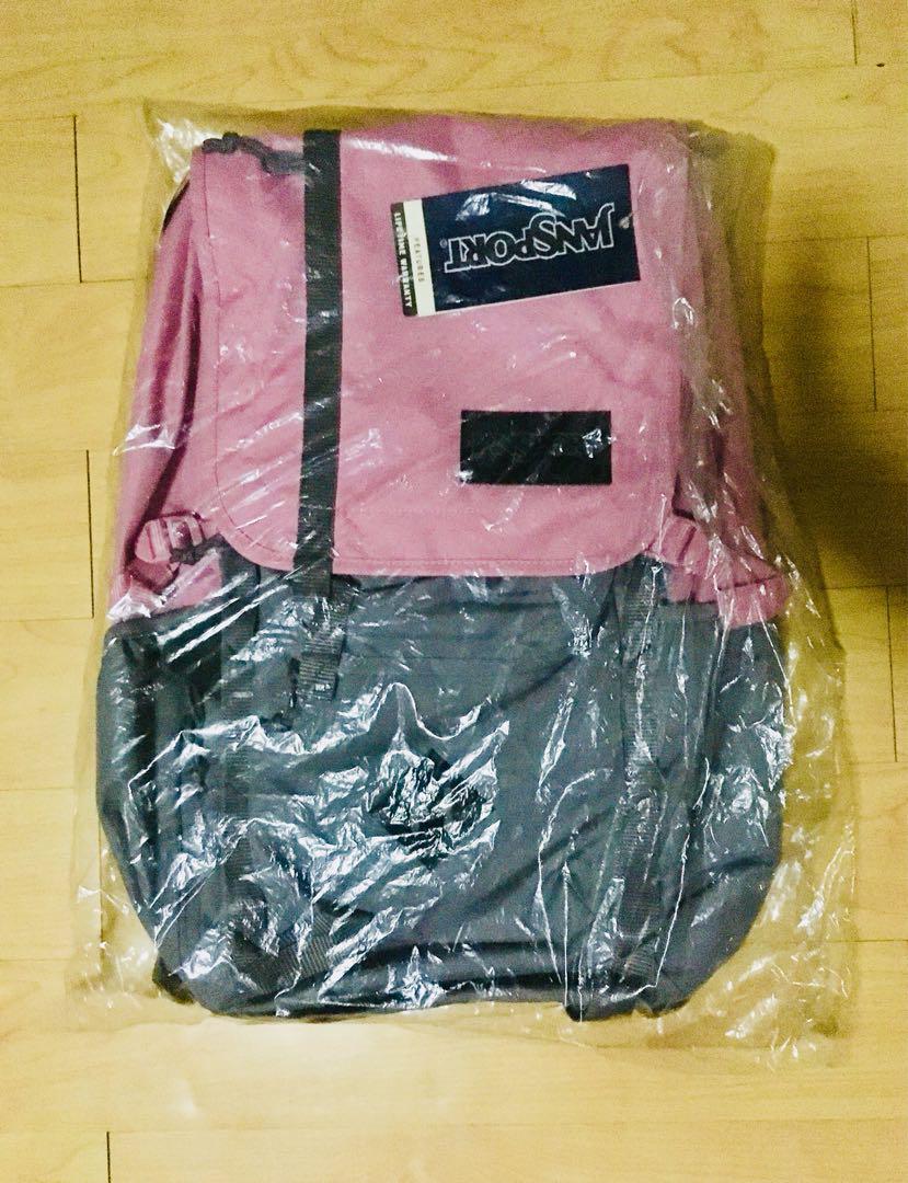 jansport hatchet pink