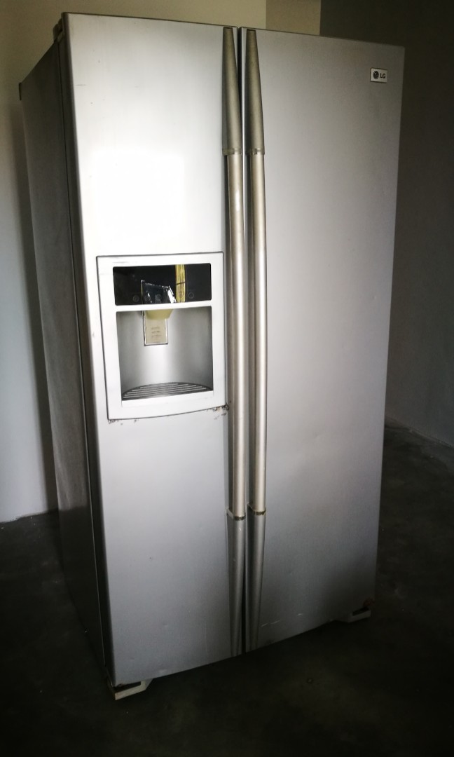 LG peti ais 2 pintu refrigerator auto ice maker, TV & Home Appliances