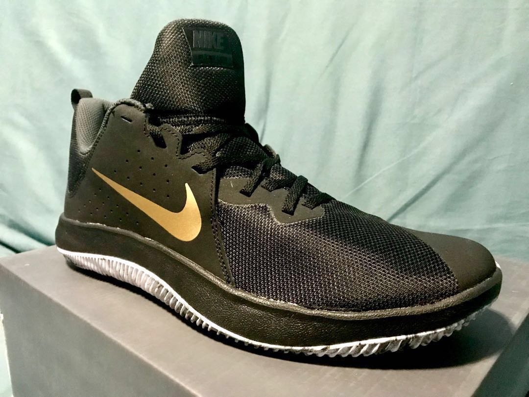 Nike flyby low black gold discount