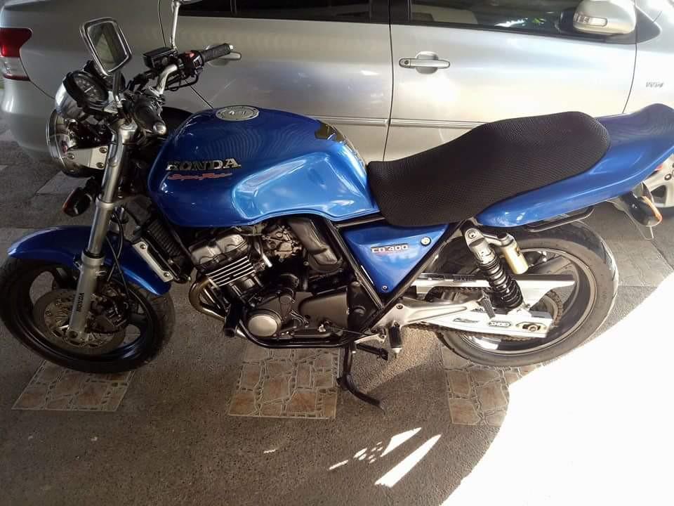 RUSH SALE Honda CB400 2001 model Motorbikes on Carousell