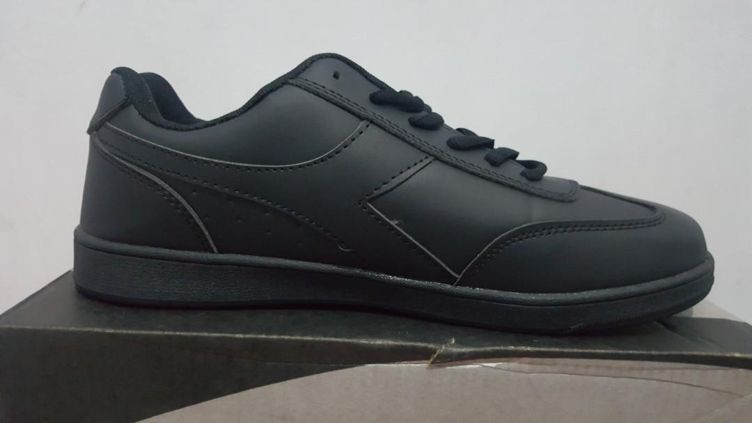 Sepatu Diadora Gilberto M Black Diaca7006blk 100 Original Olshop Fashion Olshop Pria Di Carousell