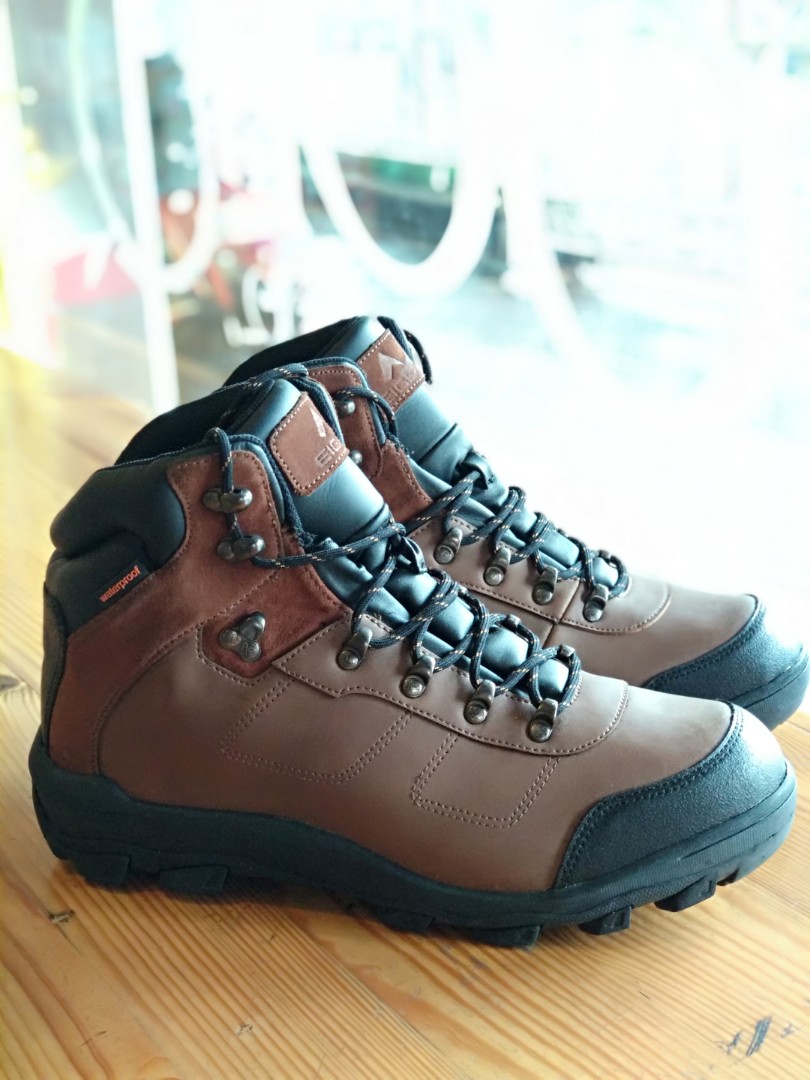 Hiking discount shoes eiger