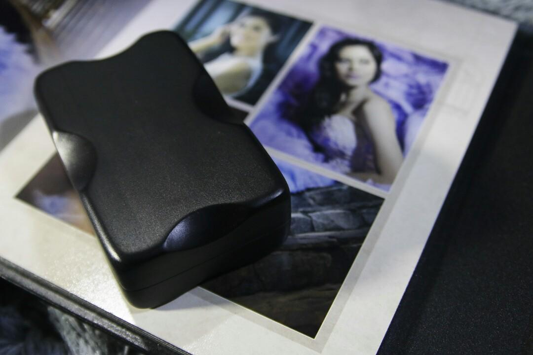Wooden USB Case (Category: Other Mobile & Gadget Accessories) located in Manila. Submitted by flicklex (Listing ID 177377963, Image 2). Description: Wooden USB Case and great for professional album partner for client... great gift too... Please check videos https://tinyurl.com/y94s5exn Website: https://flickbookph.weebly.com/ Facebook Page: https://www.facebook.com/flickbookph/ Instagram: instagram.com/flickbookph/ Mobile Number: (0915)-3390038.