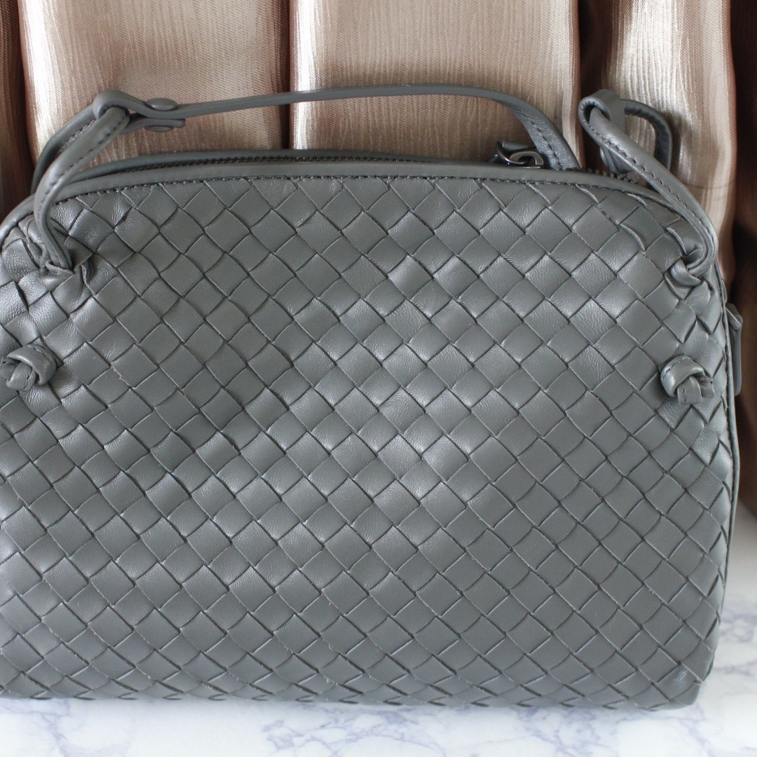 bottega veneta intrecciato leather shoulder bag