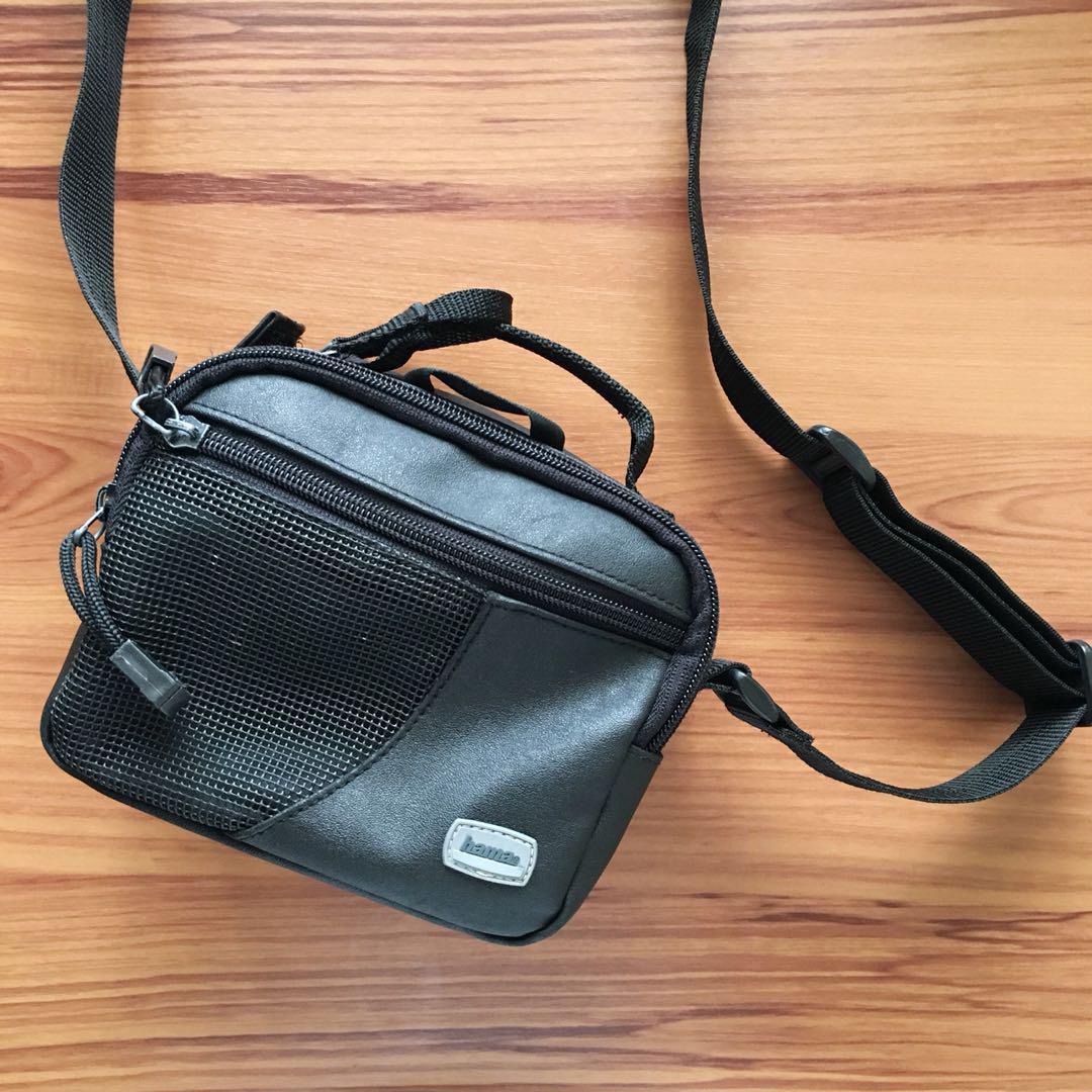 Hama Digital Camera Bag (Category: Video Cameras) located in Marikina City. Submitted by fabieni (Listing ID 175706705, Image 1). Description: • Used but in very good condition • This is a digital camera bag. NOT the DSLR kind • Please refer to the photos for the overall condition of the bag • RFS: Decluttering Feel free to browse my profile for more like this and make sure to follow me as I post new items daily! Thank you! 😊 #savings3.