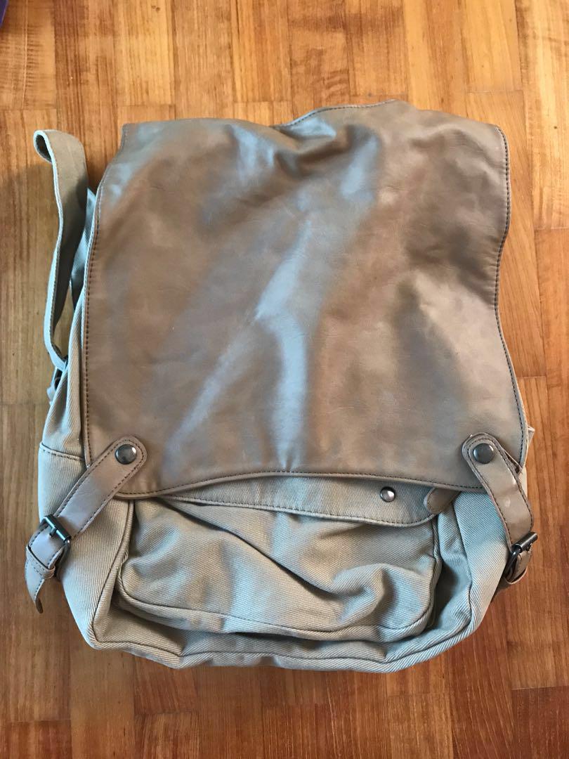 school bag with many pockets