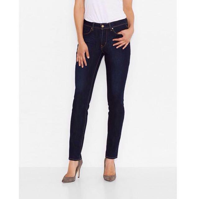 levi bold curve jeans