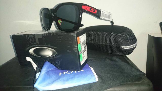 Oakley ducati garage rock polarize Men s Fashion Watches