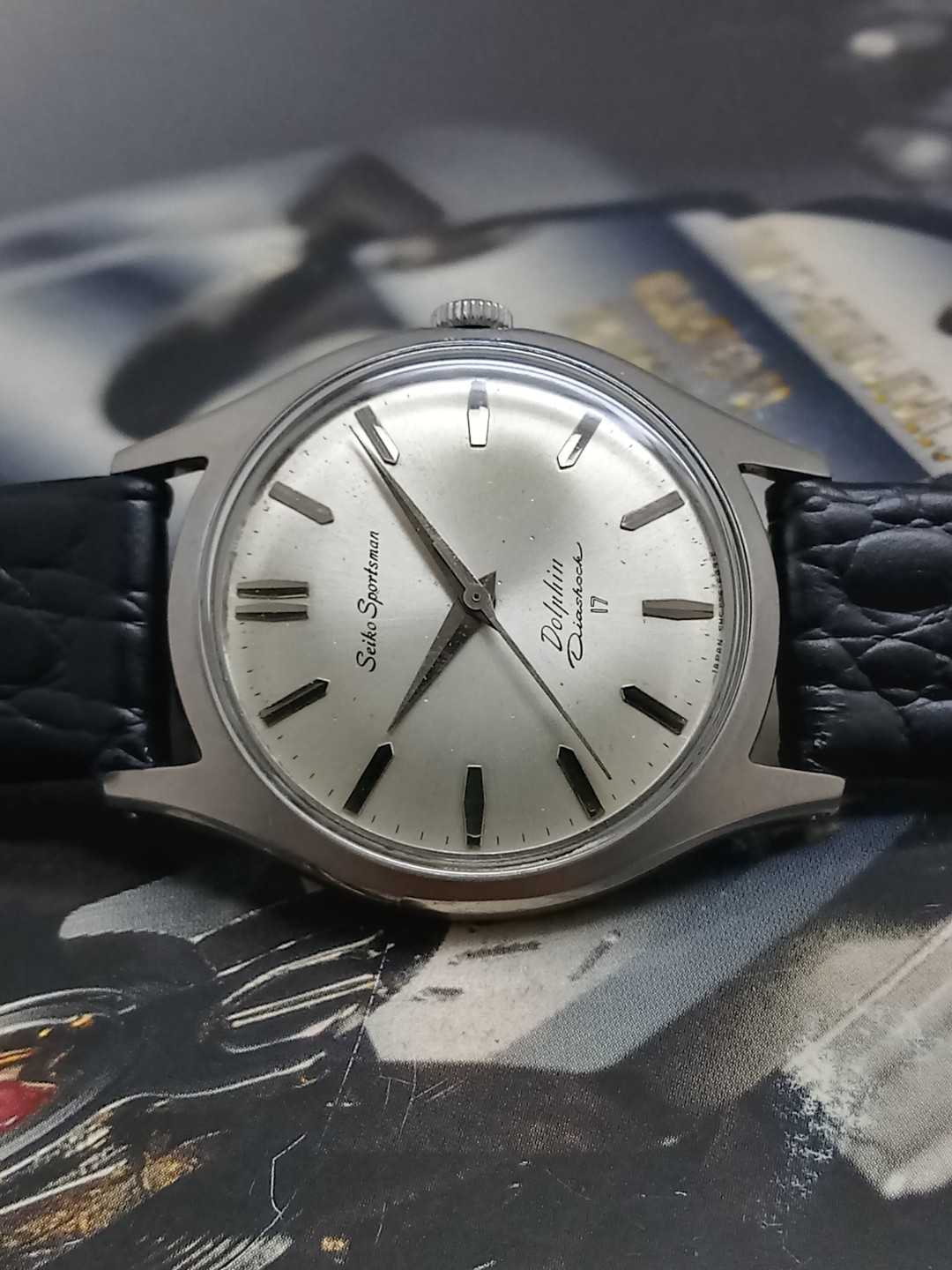 SEIKO SPORTSMAN DOLPHIN DIASHOCK 17 JEWELS HAND WINDING WATCH