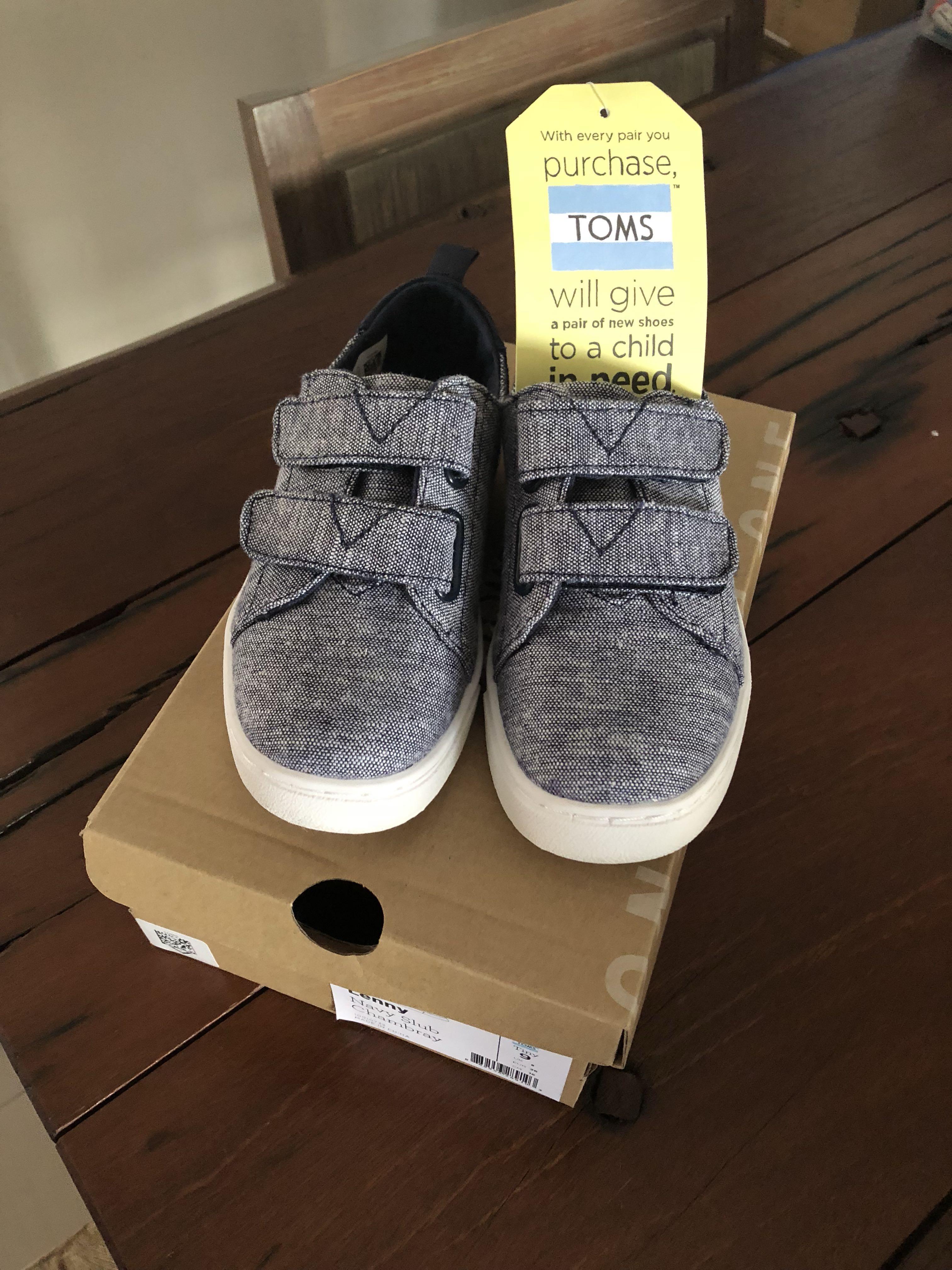 toms kids sneakers