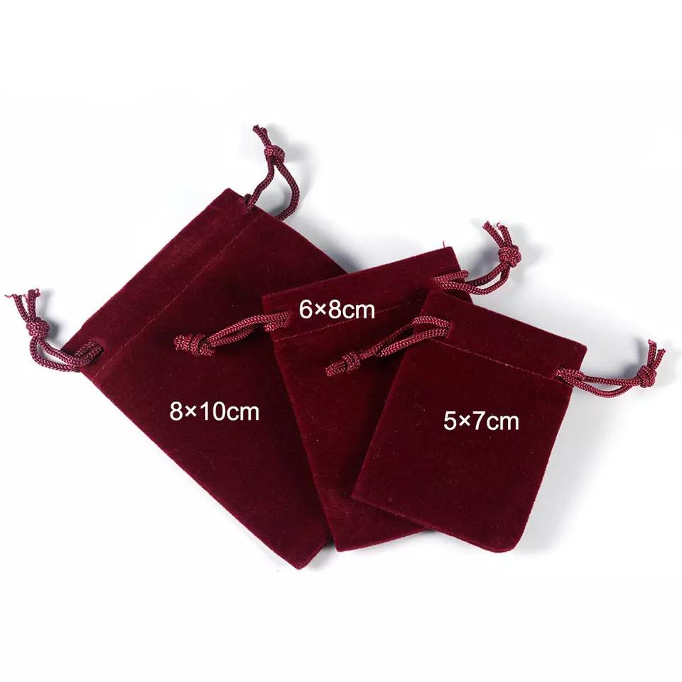 5x7cm Velvet pouch (maroon) (Category: Other Accessories) located in Valenzuela. Submitted by glamwork (Listing ID 177656036, Image 1). Description: .