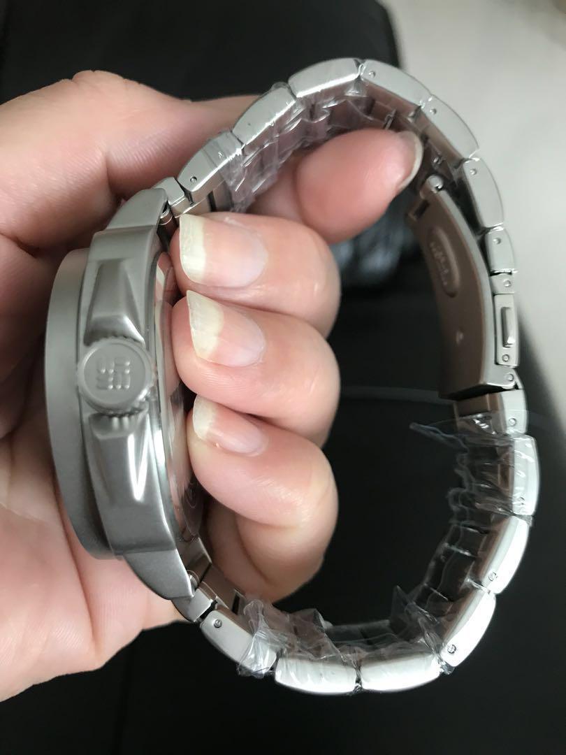 Columbia fieldmaster hotsell watch