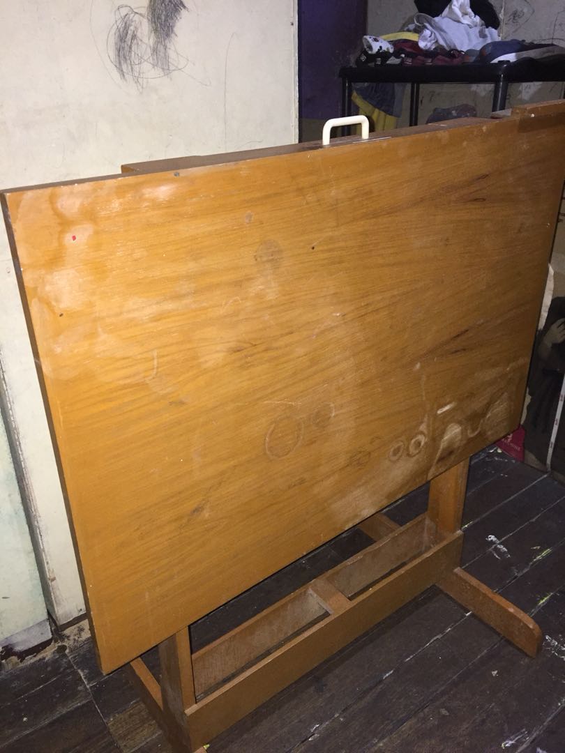 Drawing table, Hobbies & Toys, Stationary & Craft, Art & Prints on ...