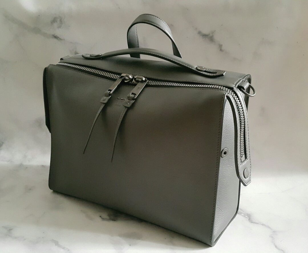 Lui bag hotsell fendi