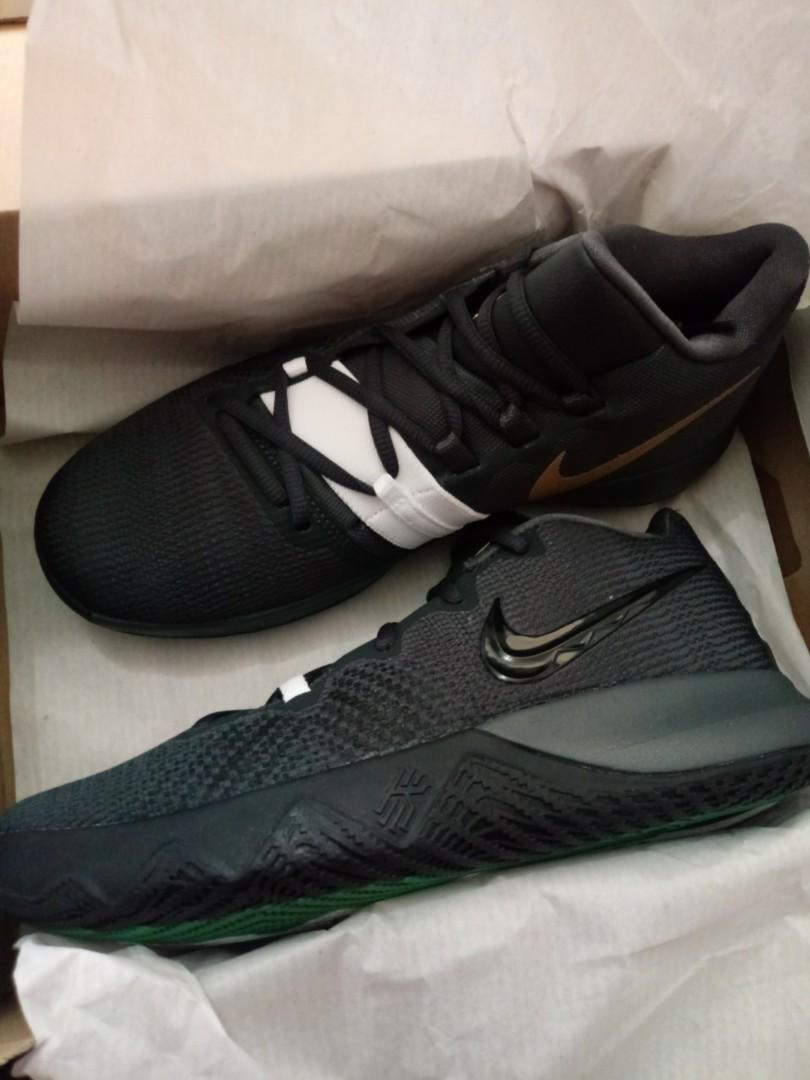 kyrie flytrap size 8