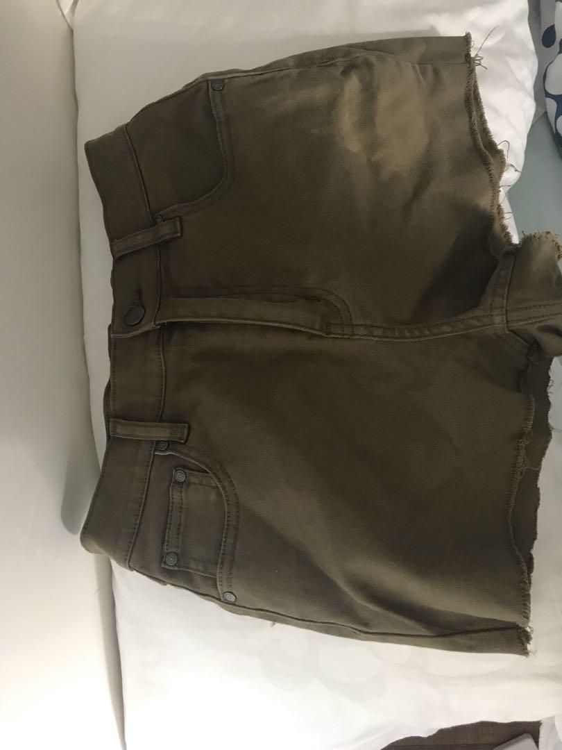 Milk And Honey Khaki Shorts Women S Fashion Clothes On Carousell