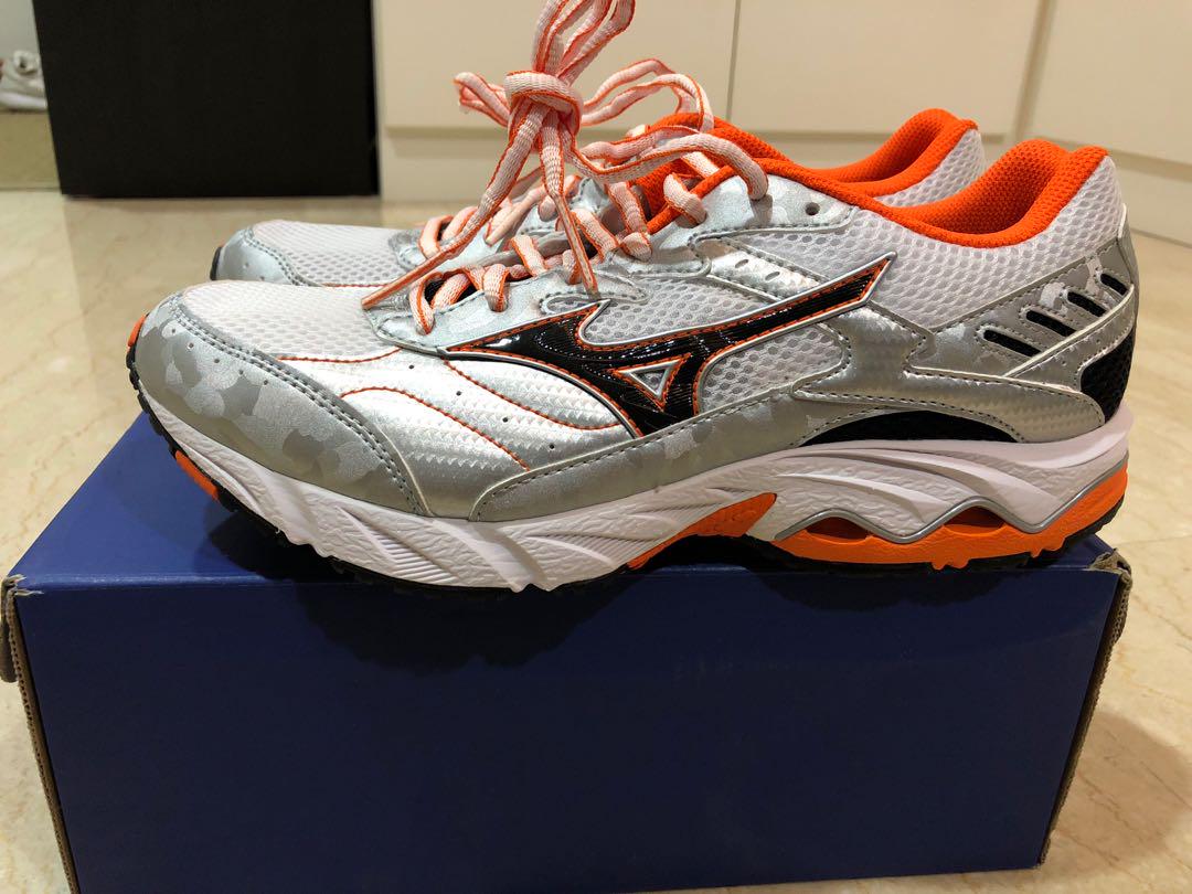 Mizuno wave top glory wide