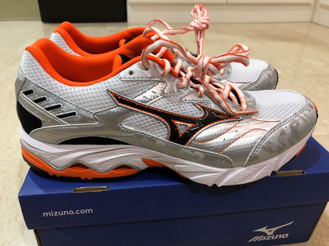 mizuno wave glory