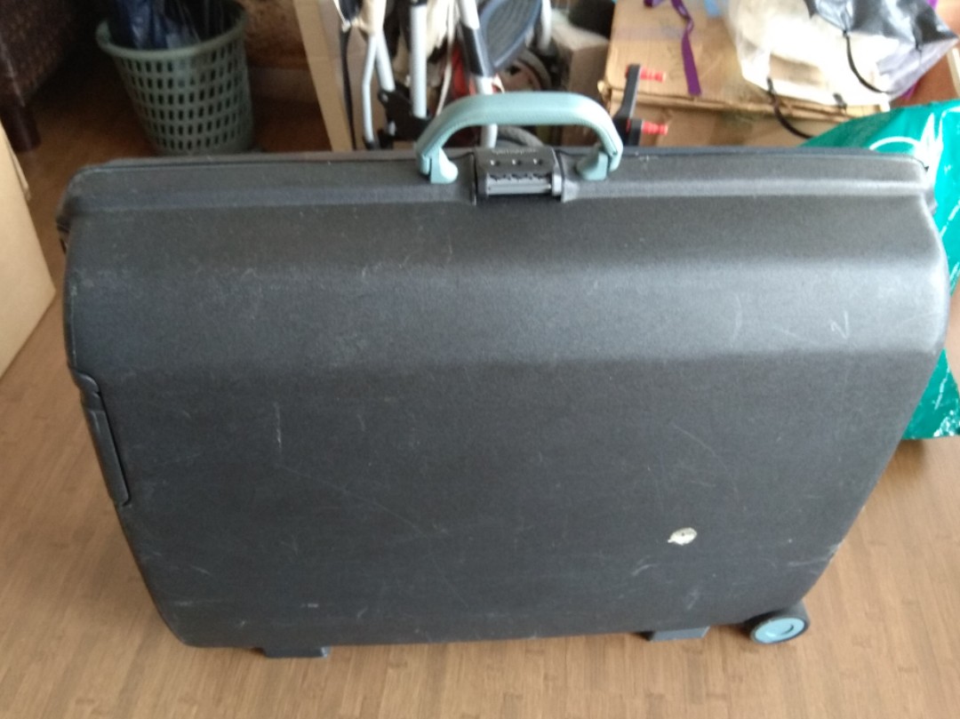 clam shell luggage