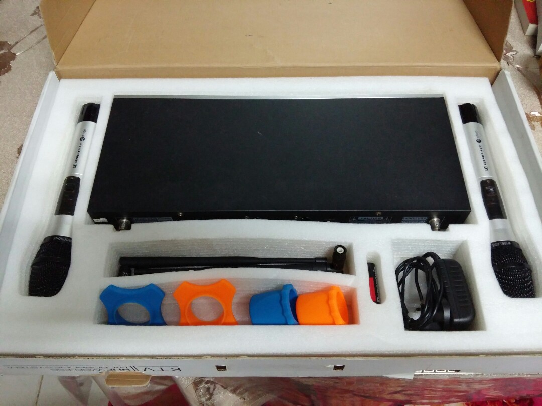Sennheiser eW1000 UHF Wireless 