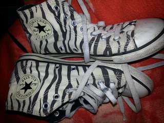 Converse boots tigers zebra strip