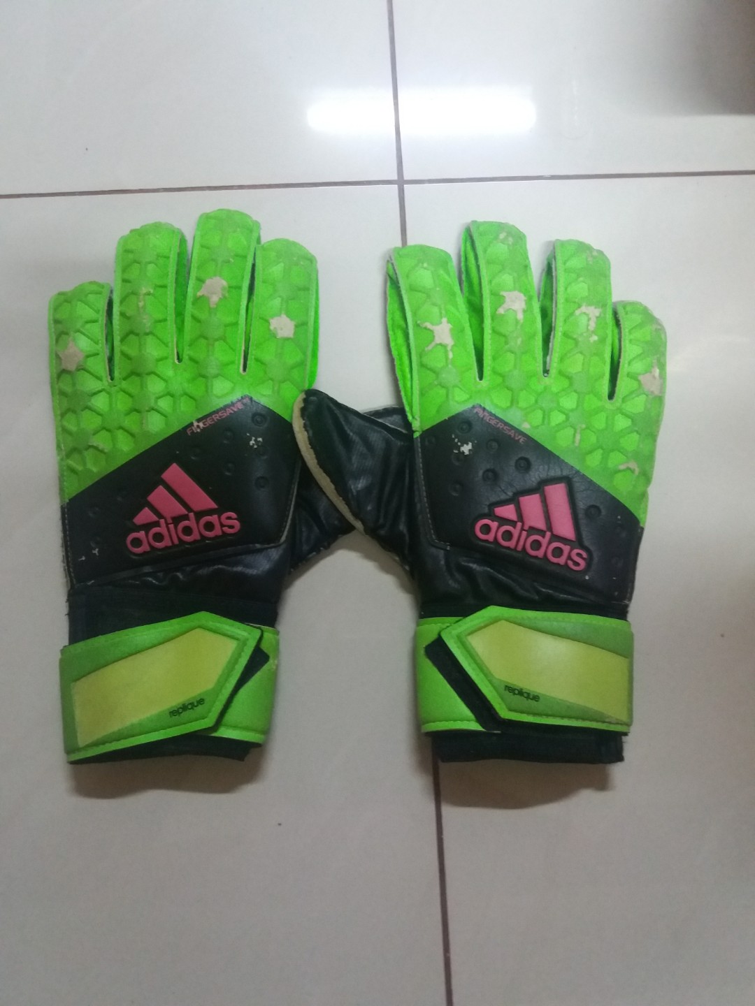 Adidas Football Goalkeeper Gloves Fingersave Replique SizeUK 10