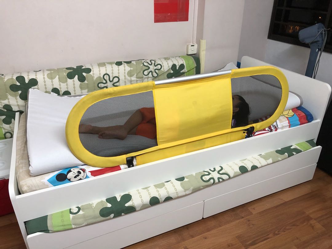 Babyhome bed side rail, Furniture & Home Living, Furniture, Tables