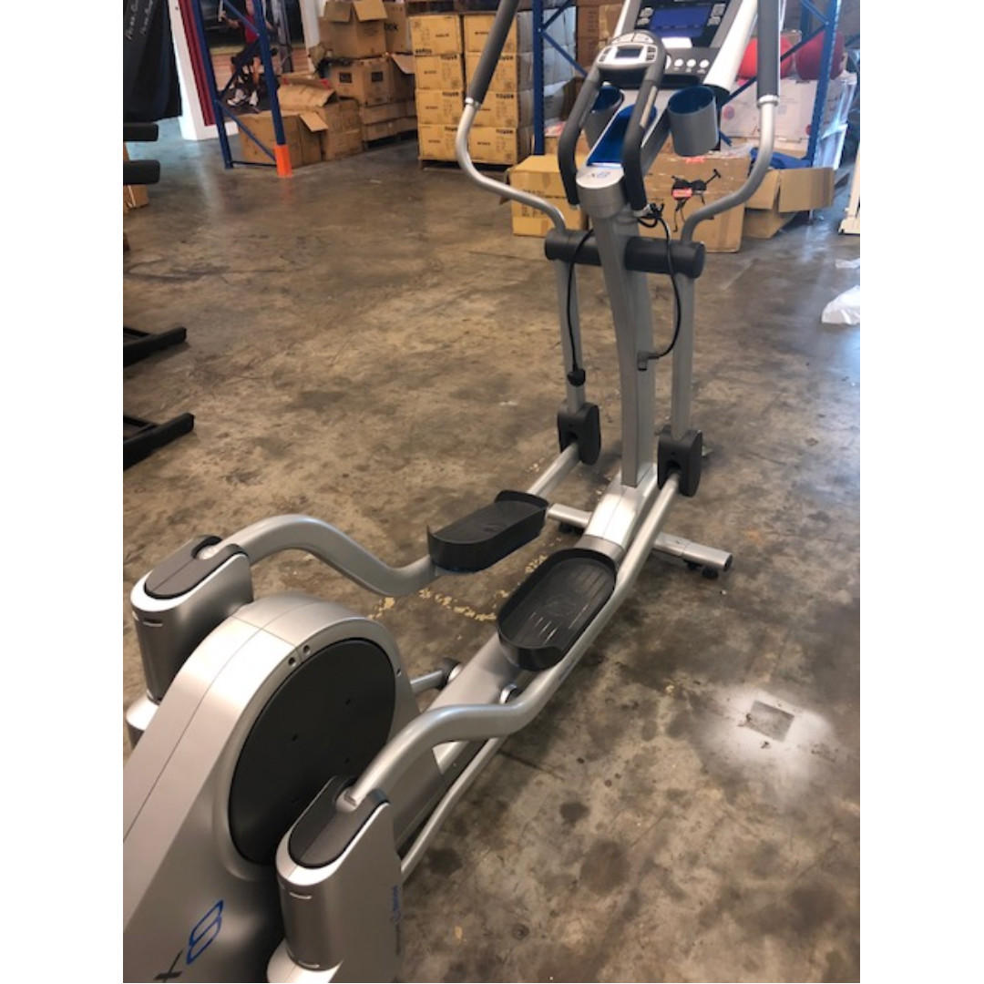 Life Fitness X8 Elliptical w Advanced Console Showroom Units Sports Equipment Exercise Fitness Cardio Fitness Machines on Carousell