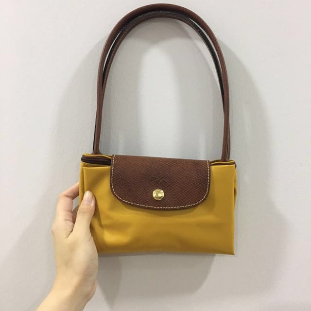longchamp mustard color