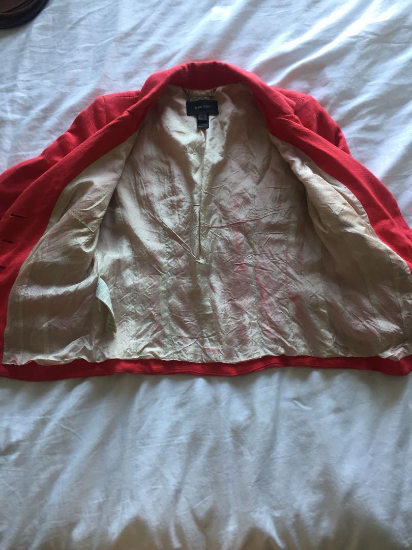 MNG SUIT Blazer (Category: Coats, Jackets and Outerwear) located in Taguig. Submitted by mdjpl (Listing ID 171867204, Image 3). Description: Wool material - very nice blazer Classy looking Dark pink in color All as shown in picture - flaw : small black dot in outer left sleeve and pink marks inside lining Otherise in great worn condition RFS: decluttering Selling low.