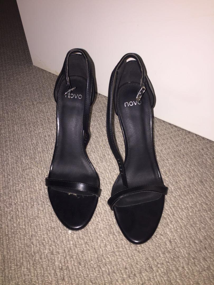 novo high heels