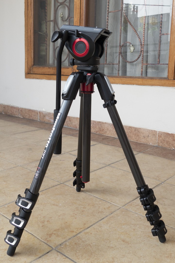 Tripod & Head Manfrotto, Fotografi di Carousell