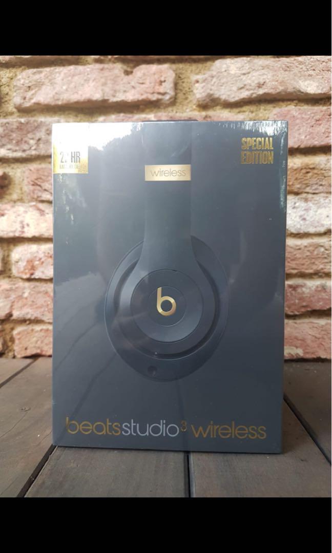 beats studio wireless black and gold