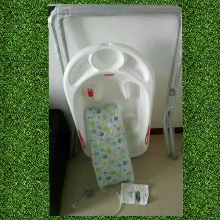 lucky baby bath tub with stand