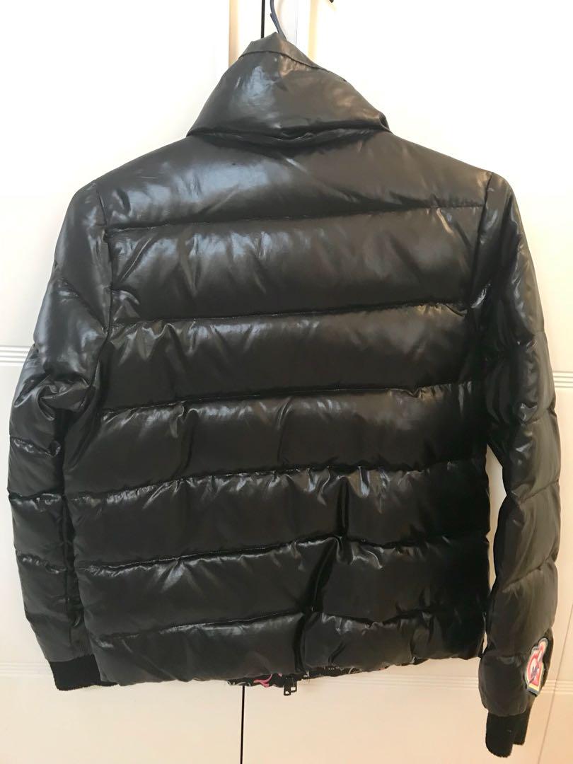 Down jacket （分類：外套及戶外衣服）位於 Hong Kong。 由 duncheatme 提交（商品編號 178059870，圖片 2）。簡介： 。