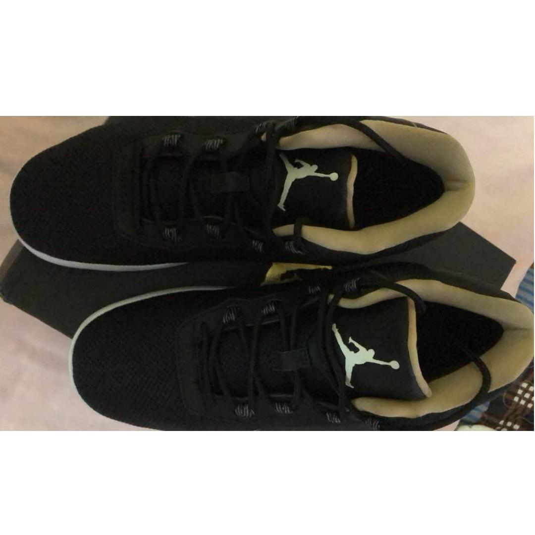 Jordan eclipse hotsell black wolf grey