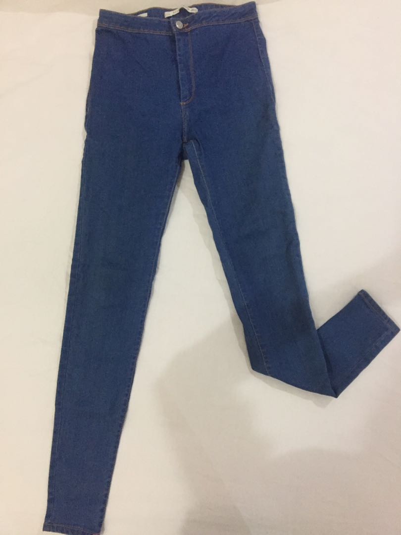 Jual Rugi Bershka Jeans Women S Fashion Women S Clothes On Carousell