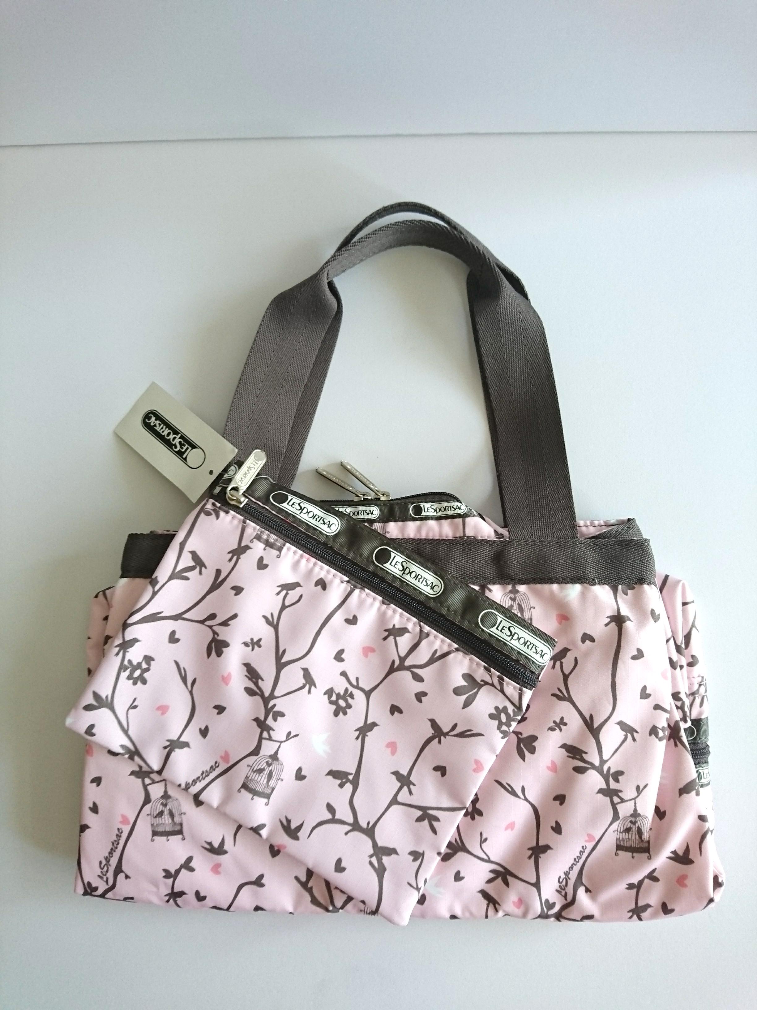 hand and shoulder bag