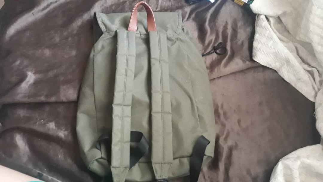 PRIMARK ARMY GREEN BACKPACK Men s Fashion Watches Accessories