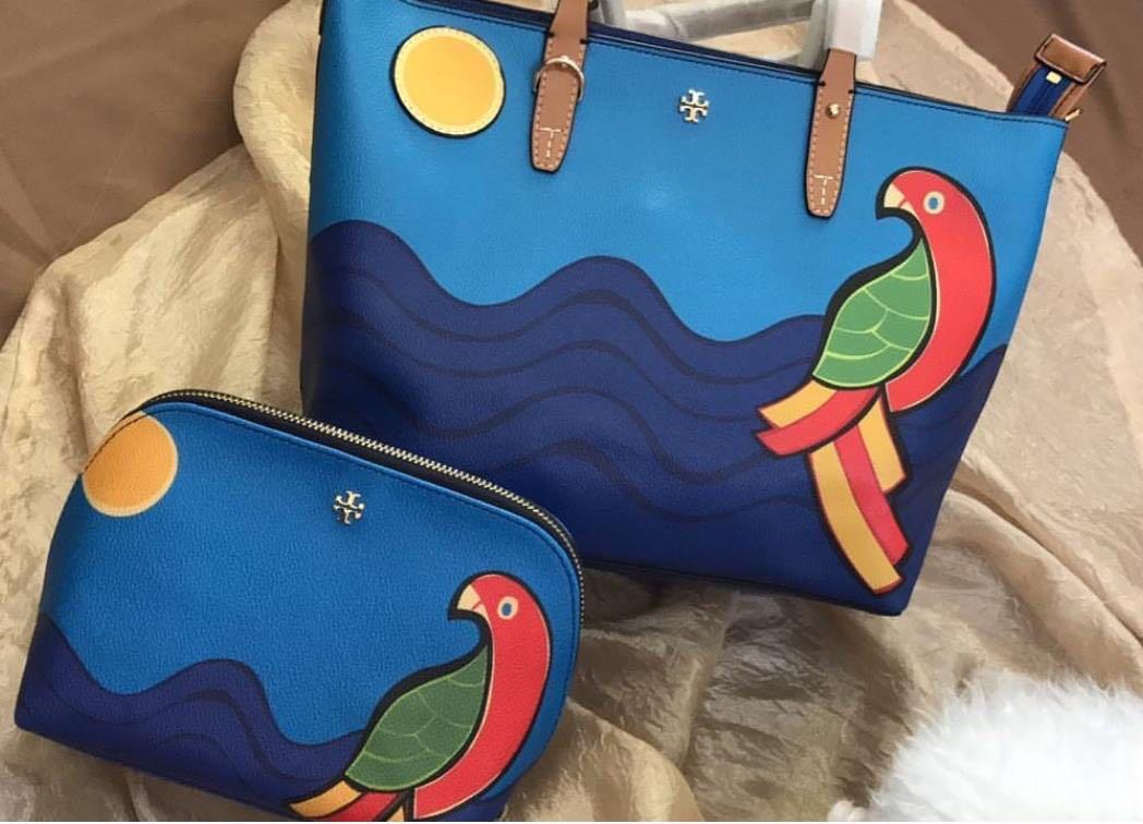 Tory Burch Small Kerrington Parrot Coated Canvass Tote with Cosmetic Case,  Women's Fashion, Bags & Wallets, Purses & Pouches on Carousell