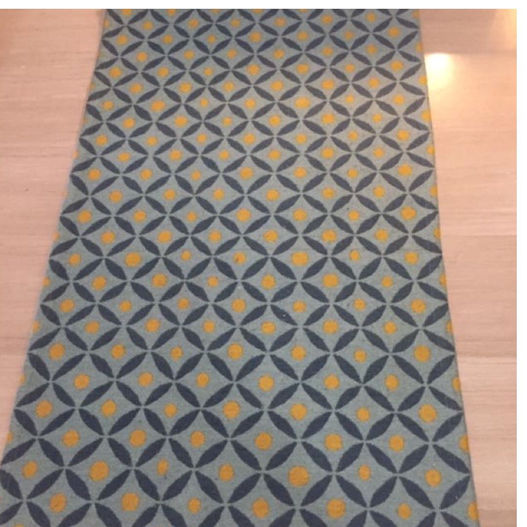 Crate and Barrel Floor Rug 155cm x 95cm, Furniture & Home Living, Home