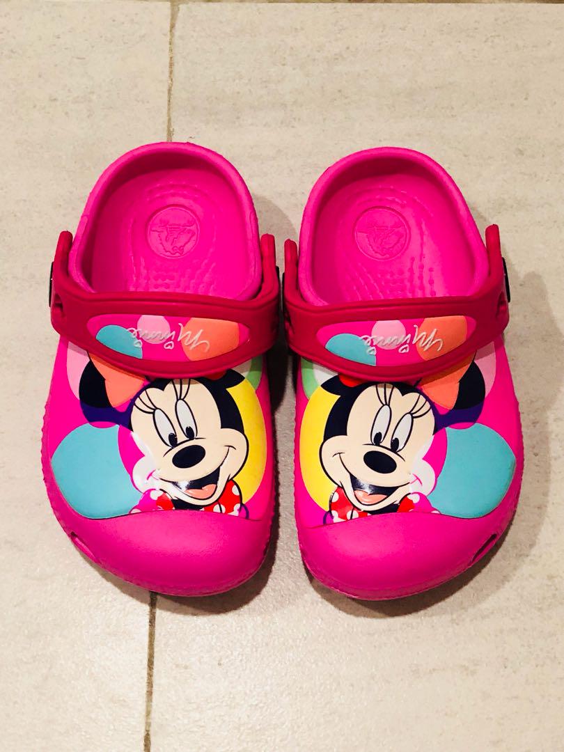 pink minnie mouse crocs