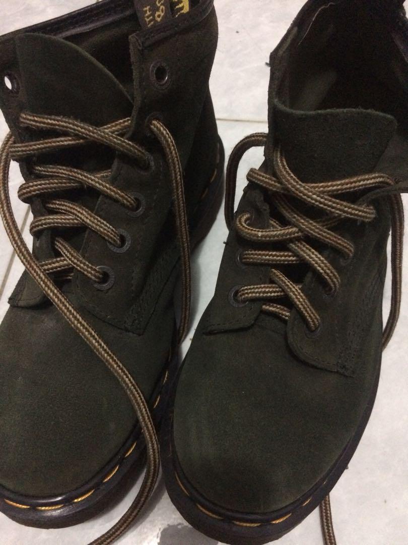 jenis sepatu dr martens