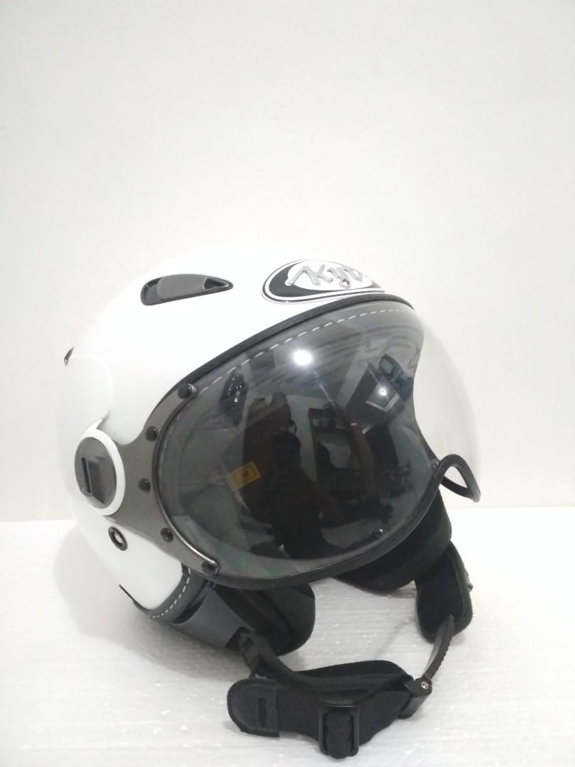 Helm hotsell kyt retro