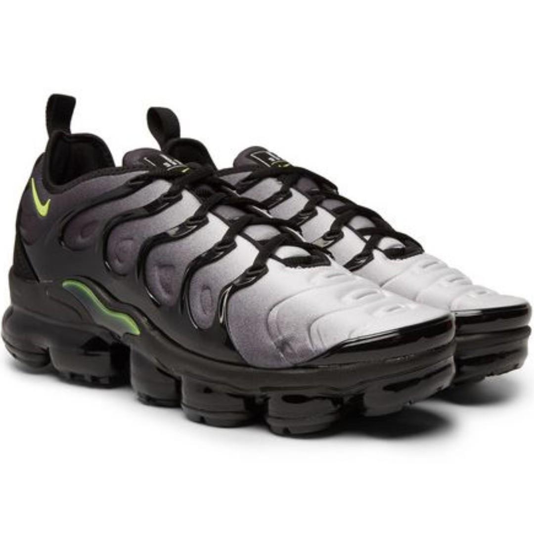 nike air vapormax plus sneakers
