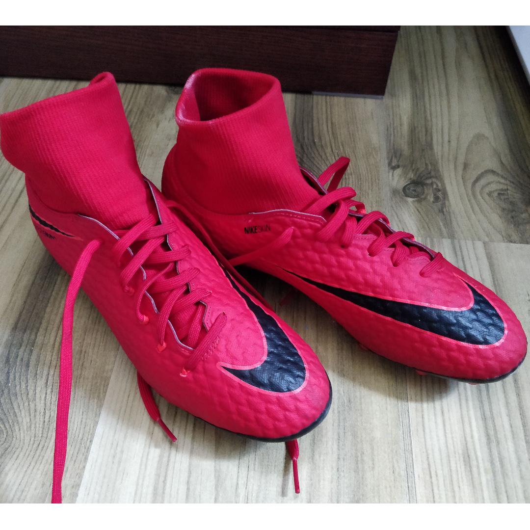 nike hypervenom red and black