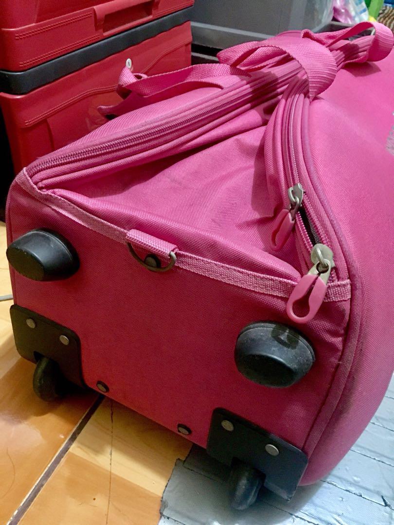 voyager luggage pink