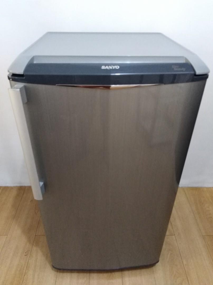 Sale!!! Almost brand new Sanyo (now Haier) 5 cu ft Slim Beauty