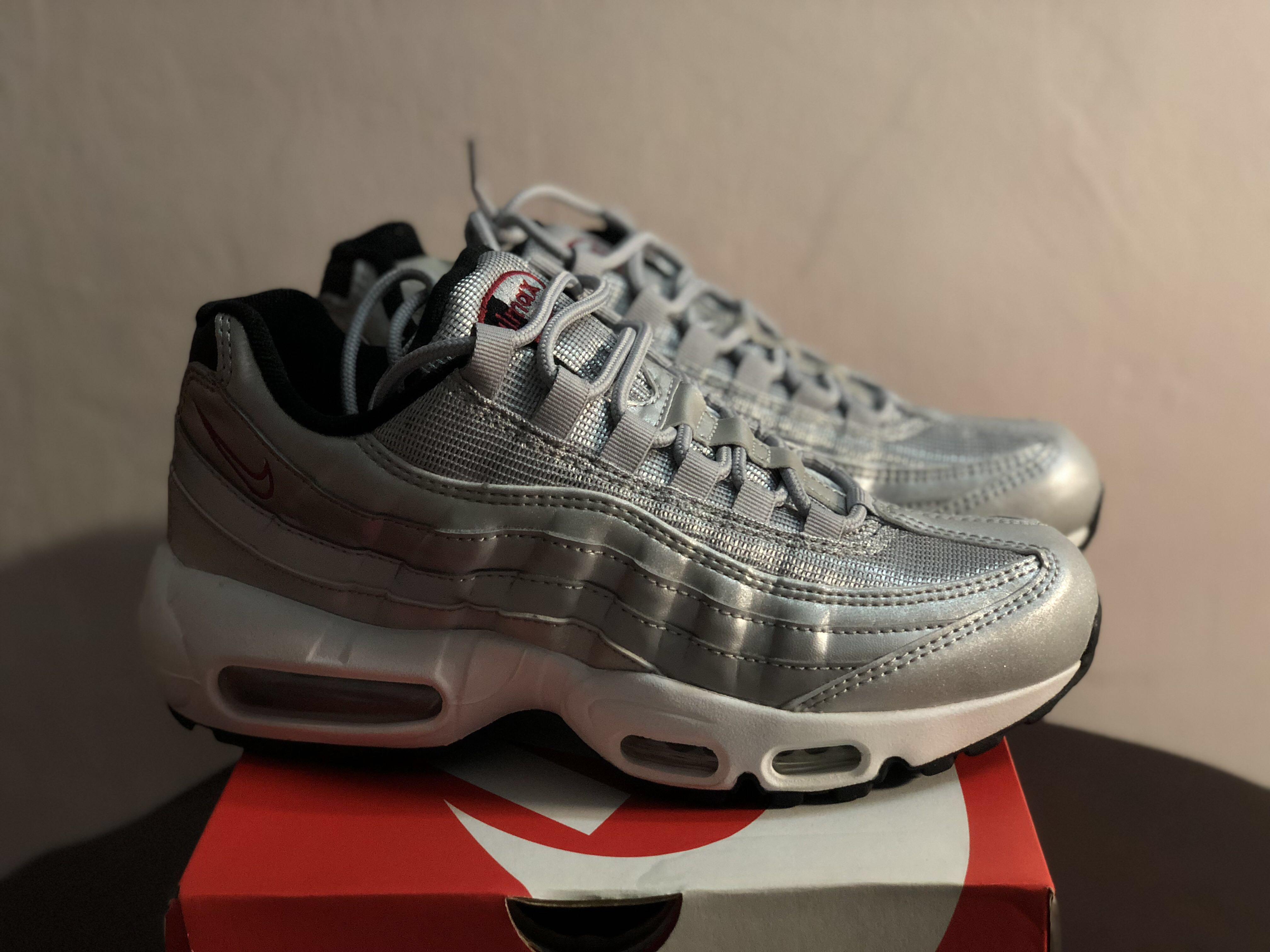 nike air max 95 silver bullet women's